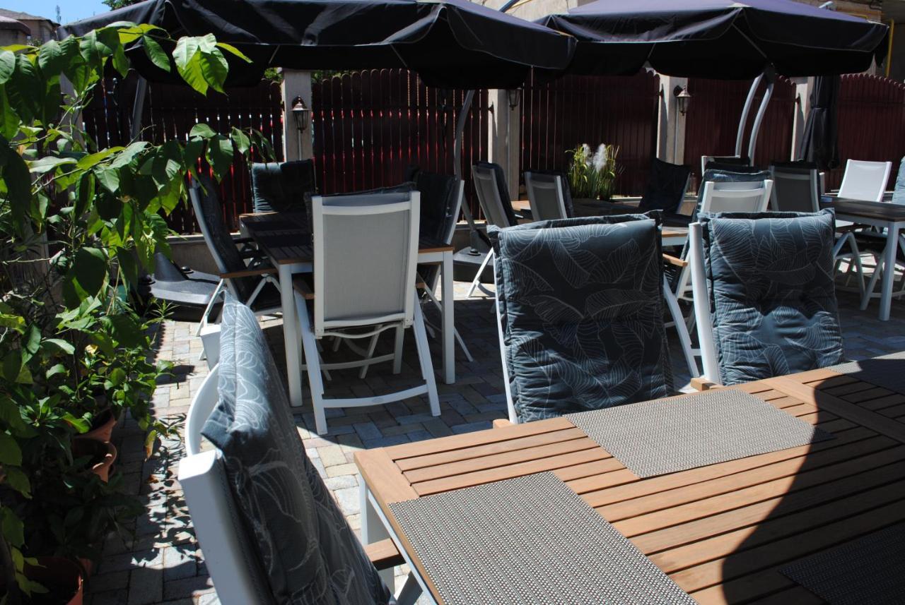 Hotel Corona Drobeta Turnu Severin Exterior foto