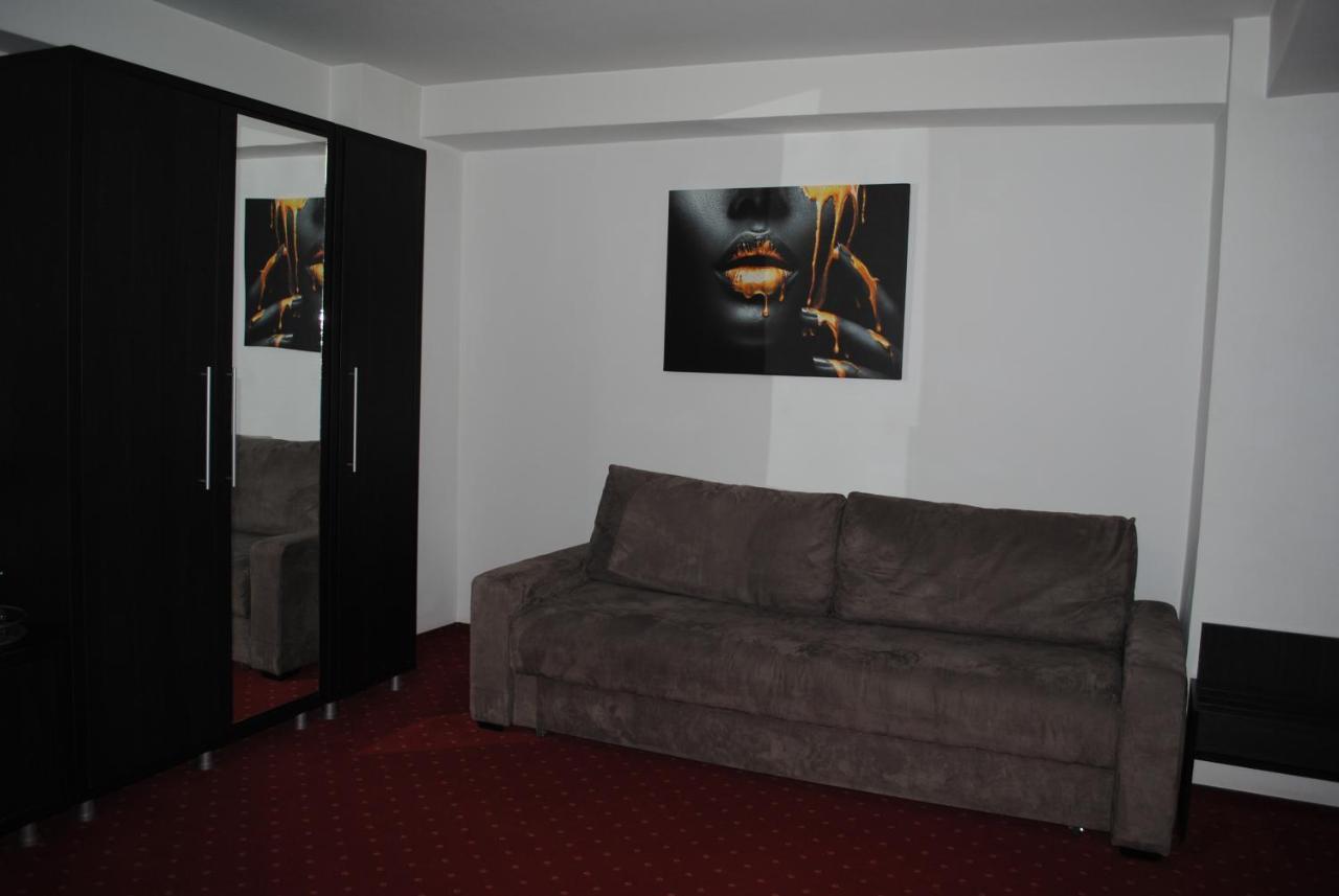 Hotel Corona Drobeta Turnu Severin Exterior foto