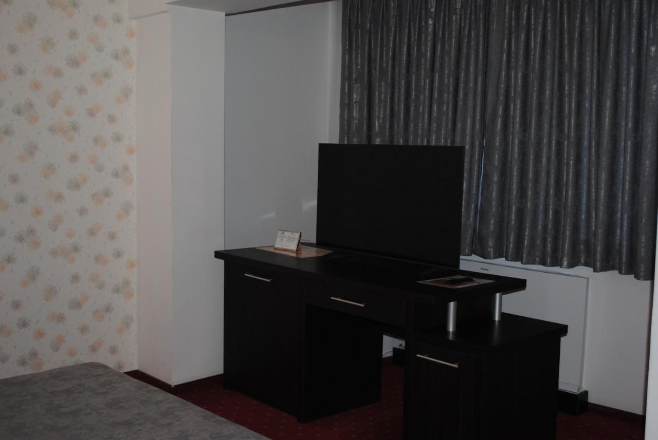 Hotel Corona Drobeta Turnu Severin Exterior foto