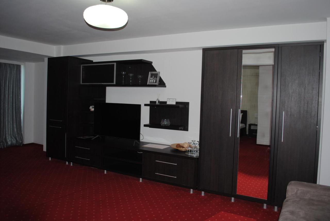 Hotel Corona Drobeta Turnu Severin Exterior foto
