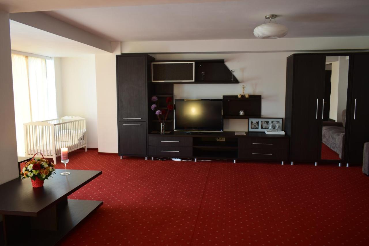 Hotel Corona Drobeta Turnu Severin Exterior foto